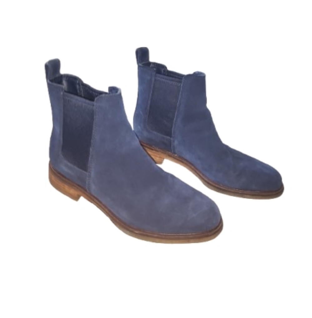 Clarks Navy Blue Faux Suede Chelsea Boots Size 7.5